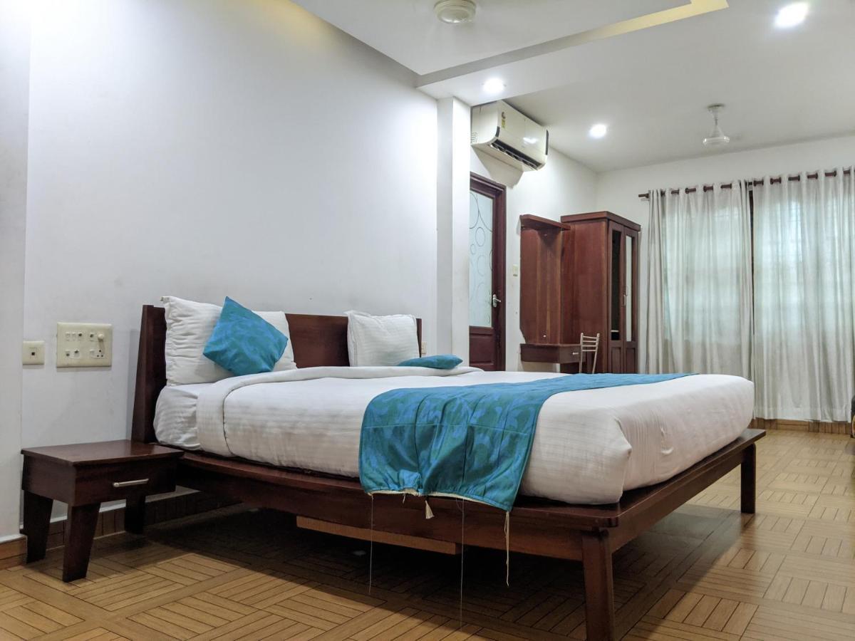 Malabar Plaza Inn Kochi Ngoại thất bức ảnh