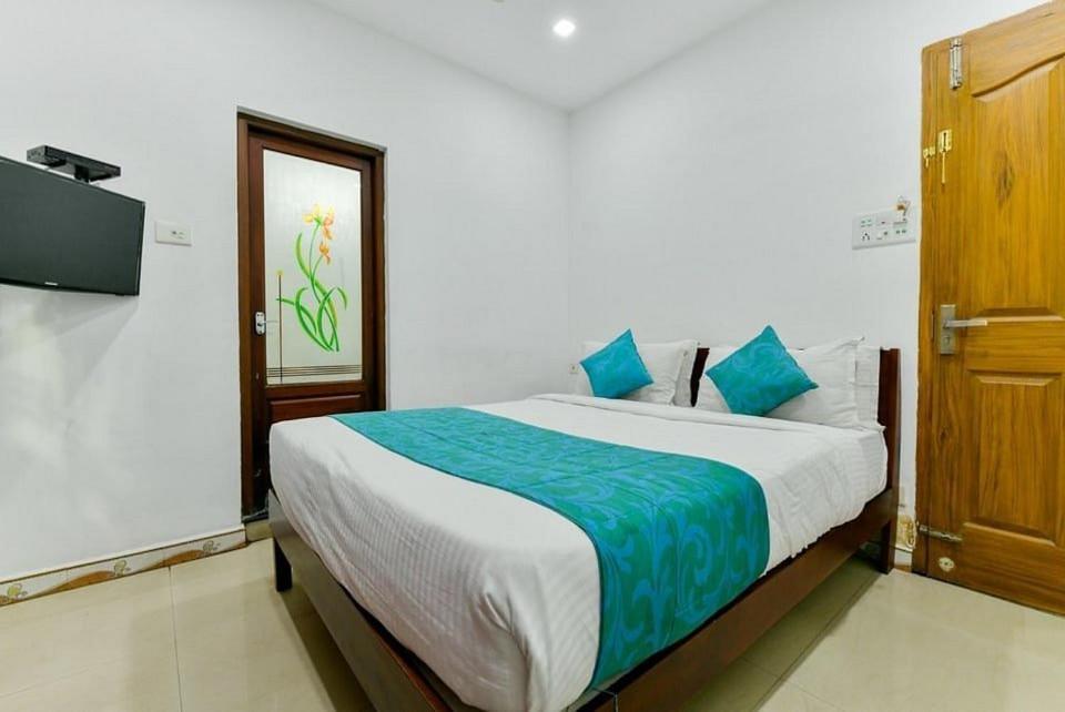 Malabar Plaza Inn Kochi Ngoại thất bức ảnh